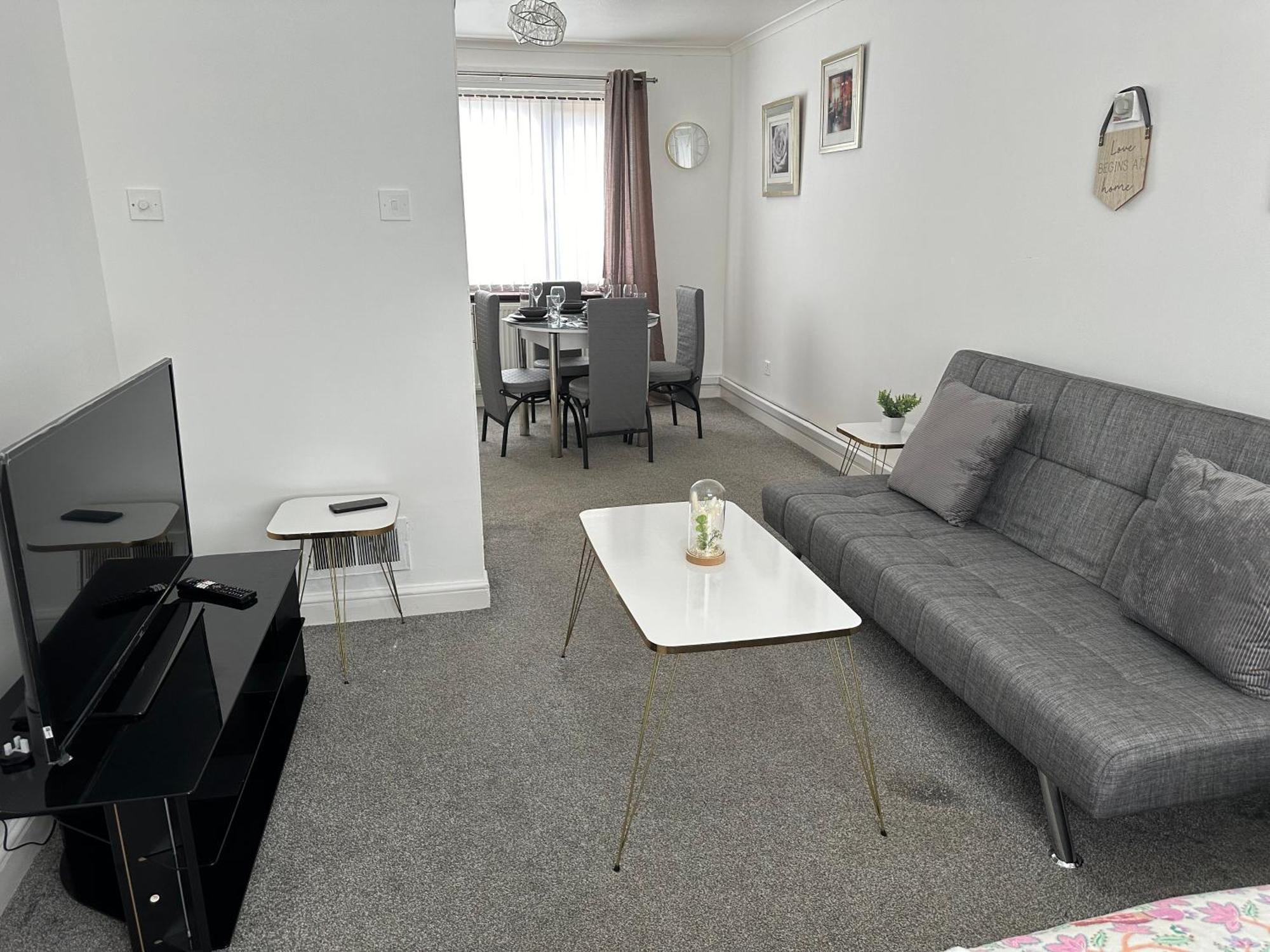 Lovely 3 Bedroom House Close To City Centre Peterlee Bagian luar foto